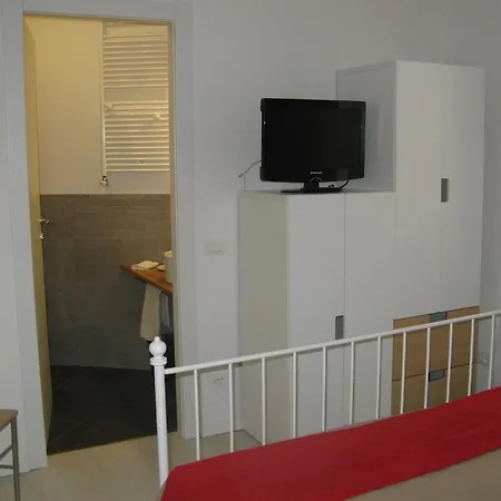 לינה וארוחת בוקר Venice Home ונציה