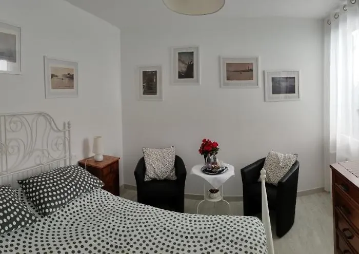 לינה וארוחת בוקר Venice Home